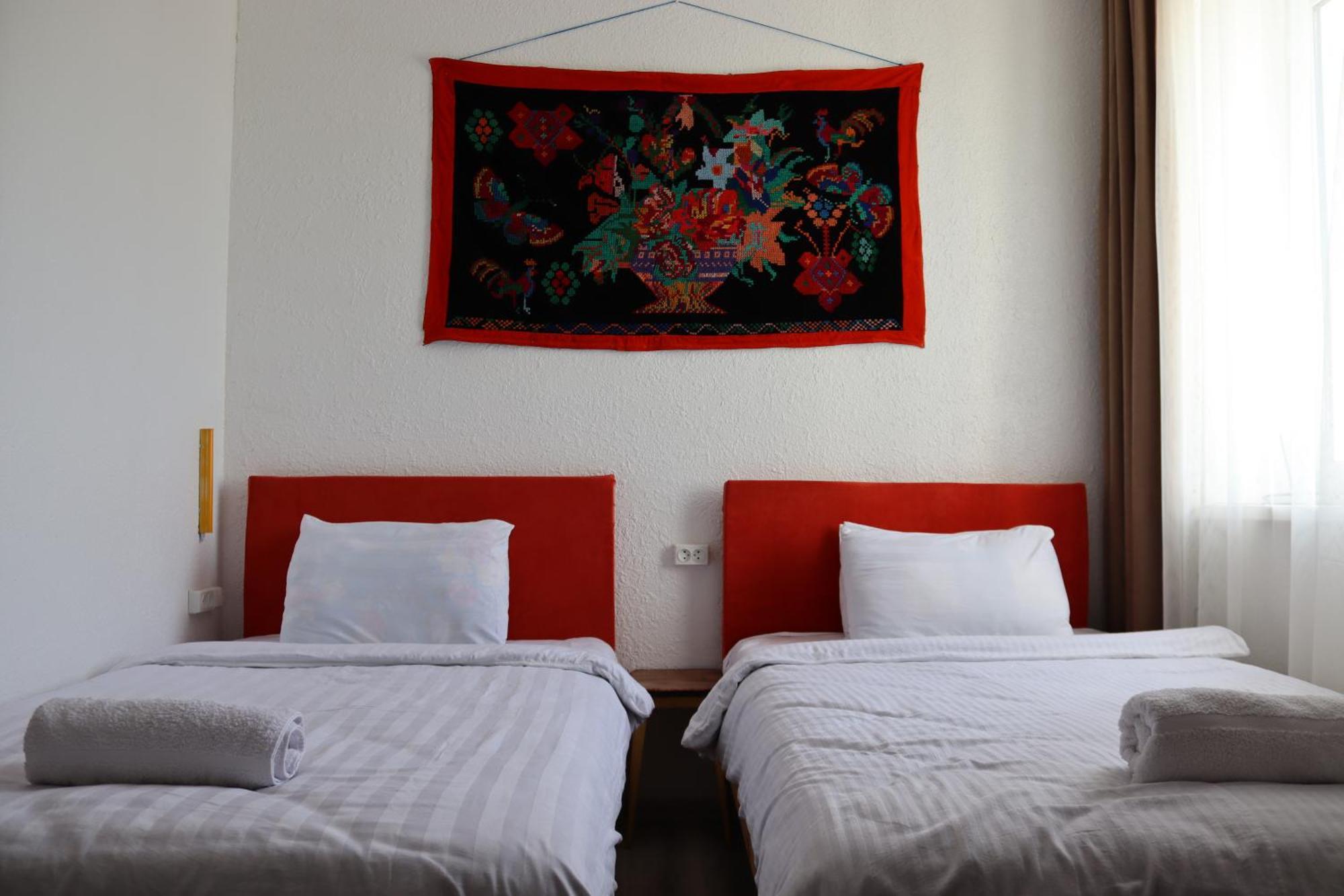 Duet Hostel & Hotel Karakol Quarto foto